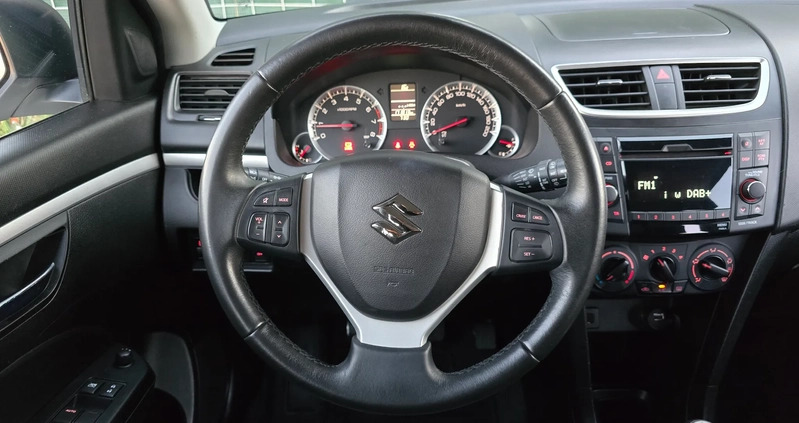 Suzuki Swift cena 28800 przebieg: 170000, rok produkcji 2016 z Mogielnica małe 596